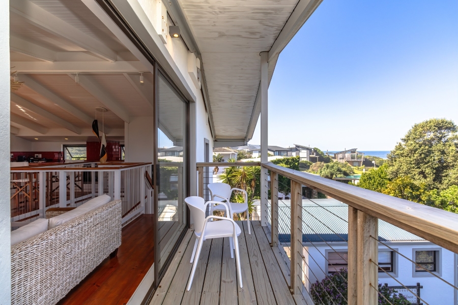 4 Bedroom Property for Sale in Keurboomstrand Western Cape